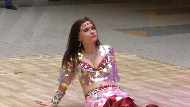 Arabic dance - Восточный танец / Выступает Банникова Екатерина / "Музыкальный Новокузнецк" смотреть онлайн