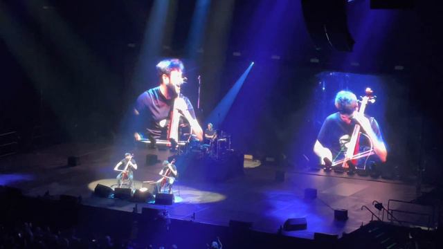 2 Cellos Live cover Nirvana "Smells Like Teen Spirit" смотреть онлайн