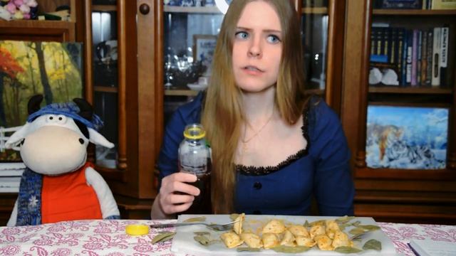 Почему я хотела пойти в армию | Мукбанг - Вареники с картофелем и грибами | Mukbang смотреть онлайн