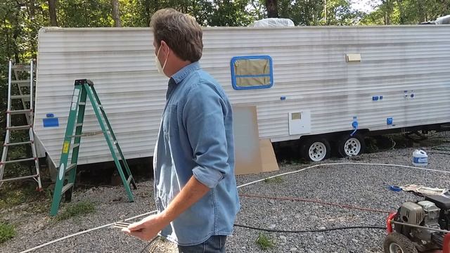 Painting An Old RV Trailer (Step By Step) смотреть онлайн