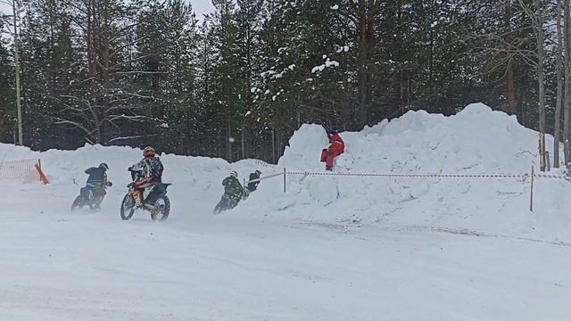 Мотокросс 11,03,2023 Чемпионат Мурманской области г. Кандалакша. смотреть онлайн