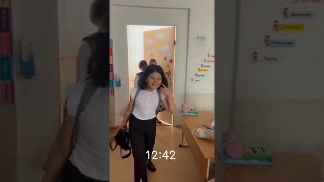 Как наш клас сегодняв школу приходил: смотреть онлайн