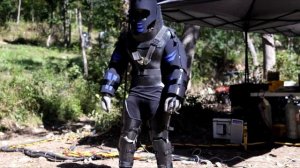 Мужчина решил проверить, сможет ли анаконда его съесть и выживет ли он внутри!