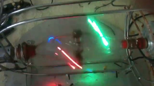 Крутящийся светодиоды RGB( бесполезная* крутилка ) смотреть онлайн
