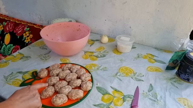 Жара...Снова готовлю) Ещё ведро огурцов! Банка вздулась, Первые помидоры, Жизнь в частном доме смотреть онлайн