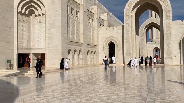 Мечеть Султана Кабуса — третья по величине мечеть в мире! Смотри мини-обзор! смотреть онлайн