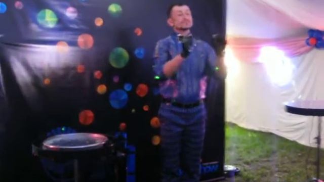 Мастер-класс по выдуванию мыльных пузырей из рук смотреть онлайн