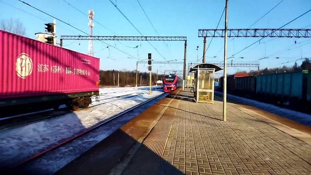 ЧС7 и дефектоскопы, сцепка ЭП20/ЭП2К, Машка после ремонта. Поезда морозного утра на Бекасовском узл смотреть онлайн