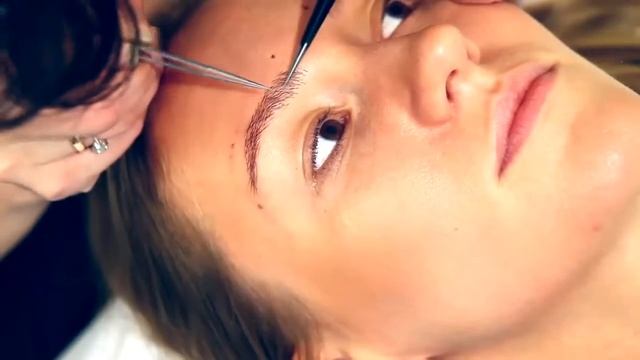 Как моделировать брови с помощью наращивания (BROW BOOM) смотреть онлайн