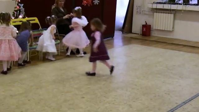 Новый год 2012 средняя группа. часть 2 смотреть онлайн