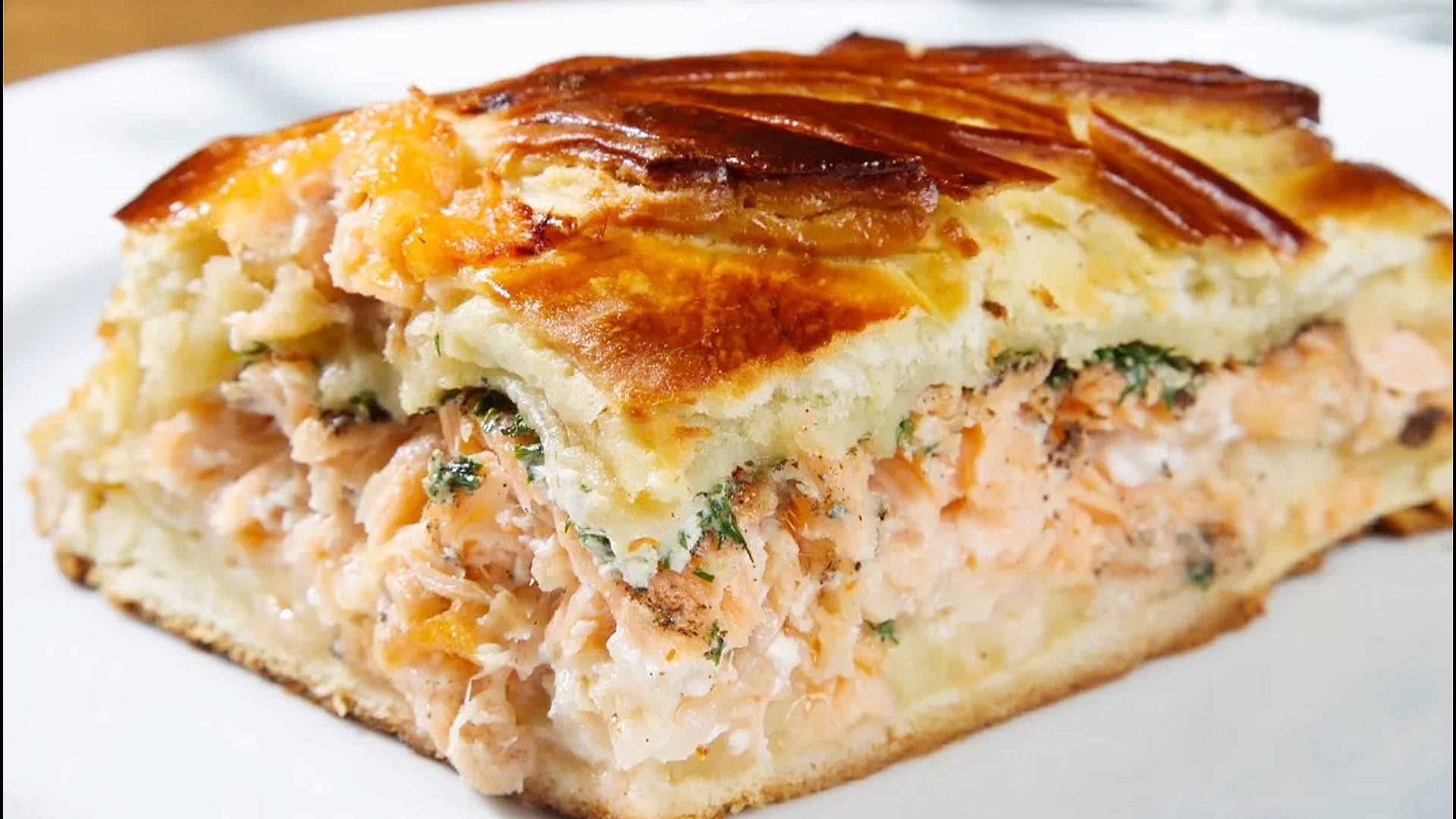 Рыбный пирог. Вкусное блюдо из рыбы. смотреть онлайн