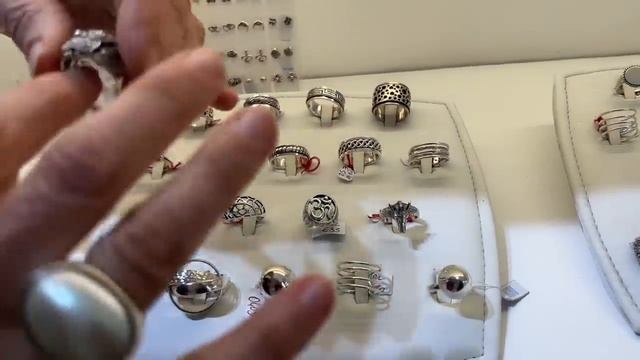 ГЛАВНАЯ СТРАСТЬ ИТАЛЬЯНОК / Я В ГОСТЯХ У ДИЗАЙНЕРА УКРАШЕНИЙ AGAU смотреть онлайн