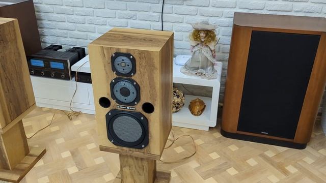 Estonia 35АС-021 и Estonia УМ/УП 010 смотреть онлайн