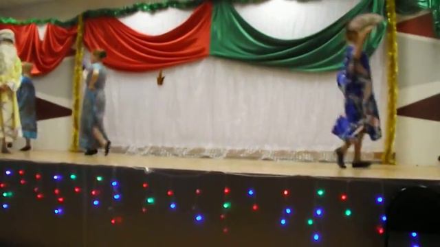 Выступление на Новый год!!1 школа 8Д смотреть онлайн