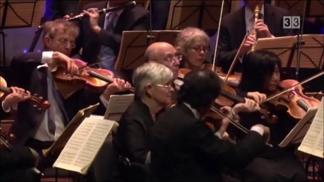 Mozart’s 40th symphony, Two Horns solos смотреть онлайн