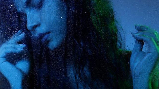 enjoii x luna.moon - Run And Hide смотреть онлайн