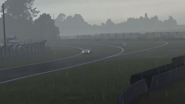 Ford GT40 1967 em Le Mans смотреть онлайн