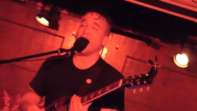 xiu xiu (3/3) "chocolate makes you happy" смотреть онлайн