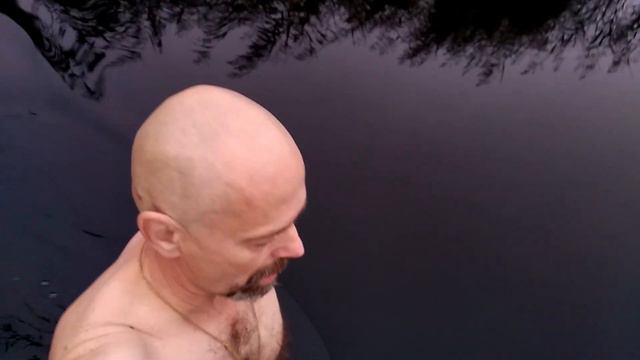 Все еще купаемся в озере Поколево. Конец Сентября. смотреть онлайн