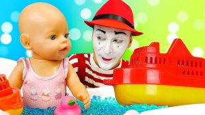 Кукла БЕБИ БОН купается в ванночке! Смешные видео для детей. Весёлые игры дочки матери с Baby Born