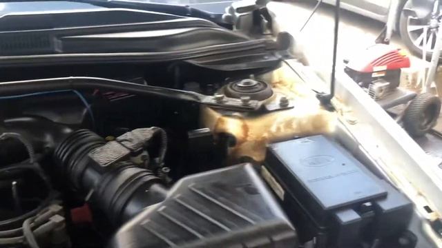 The fuse box location on a 2007 Kia spectra смотреть онлайн