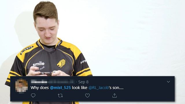 Rocket League Pros React to Mean Comments смотреть онлайн