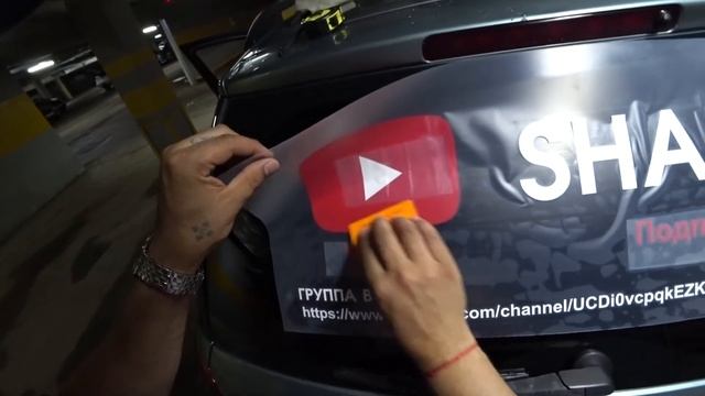 Клеим наклейку на своё авто смотреть онлайн