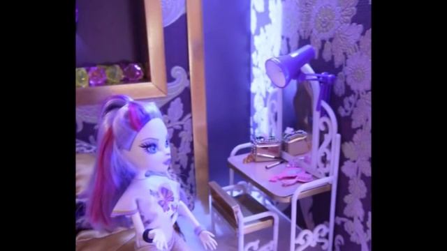 Дом для кукол Монстер Хай(4 этажа с освещением) своими руками - The house for dolls with lighting смотреть онлайн