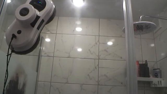 Робот мойщик (новые испытания). Пробуем на душевой кабине!!! Отзыв смотреть онлайн