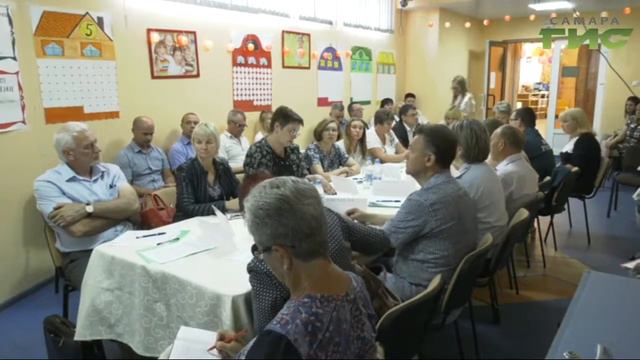 Работают пришкольные лагеря, загородные, оздоровительные и даже палаточные городки смотреть онлайн
