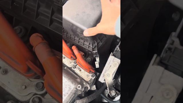 LEXUS NX300h NX 300 NX200t Engine Bay Air Cleaner Filter Replacement Instructions - Easy To Do