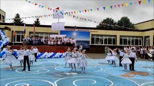 Танец «Куда уходит детство»...