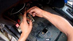 ФОРД ЭСКОРД 1991. ПРОПАЛА ЗАРЯДКА НЕ РАБОТАЮТ ПРИБОРЫ