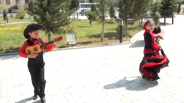 Испанский танец школа № 76 город Баку смотреть онлайн