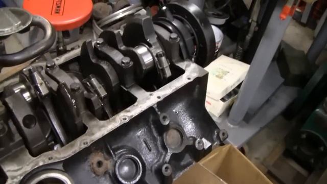 CHEVY 4.3 ENGINE REBUILD (part 6) смотреть онлайн