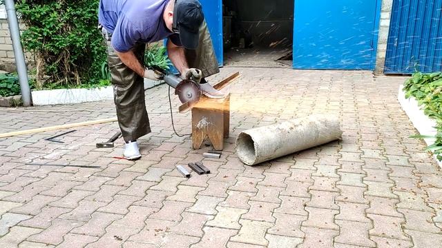 Делаю водосточную систему своими руками, в домашних условиях, возле гаража. смотреть онлайн