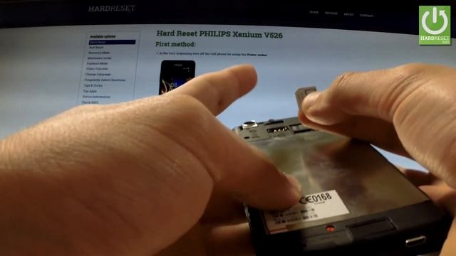PHILIPS Xenium V526 INSERT SIM and SD CARD / SET UP PROCESS смотреть онлайн