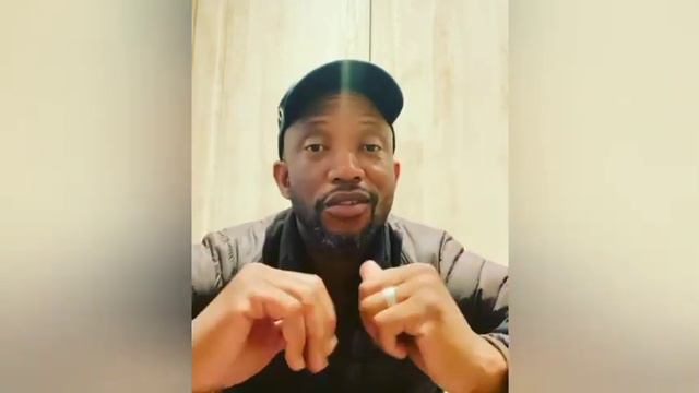 Homeless comedian: David Kau has failed to settle his R1 million bond. смотреть онлайн