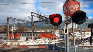 Жд переезд со шлагбаумом / Видео про поезда для детей и взрослых