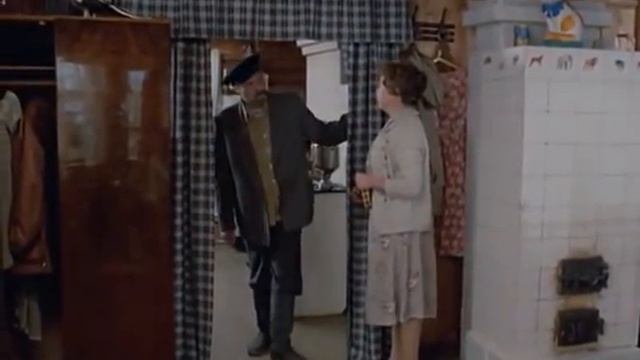 Ты че наделала-то? Любовь и голуби смотреть онлайн