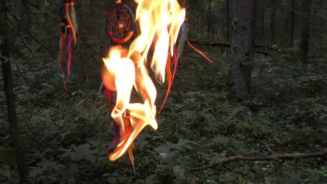 Ловец снов сжигает плохие сновидения? смотреть онлайн