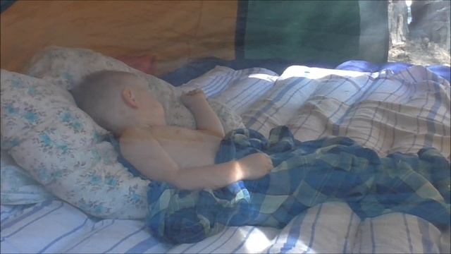 Максим в походе Голубые Озера 2016 Лето Солнце Пляж Танцы Песок Лес Поход Дети Приколы смотреть онлайн