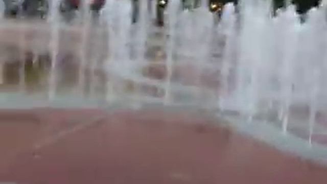 51 Фонтан Олимпийские кольца очень весело смотреть онлайн