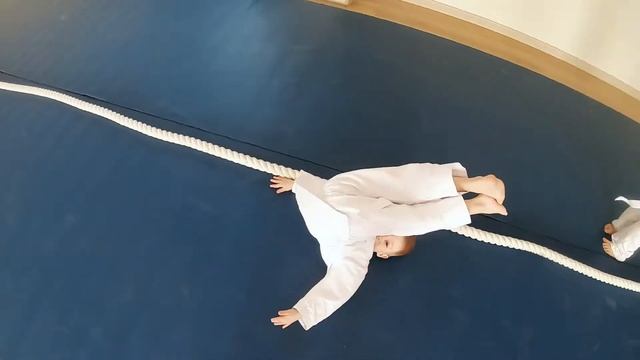 Падение на спину через канат смотреть онлайн