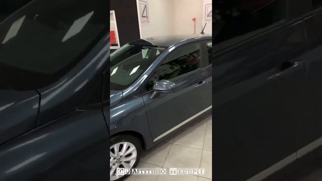 RENAULT Clio TCe 12V 100 CV 5 Porte Zen 2020 смотреть онлайн