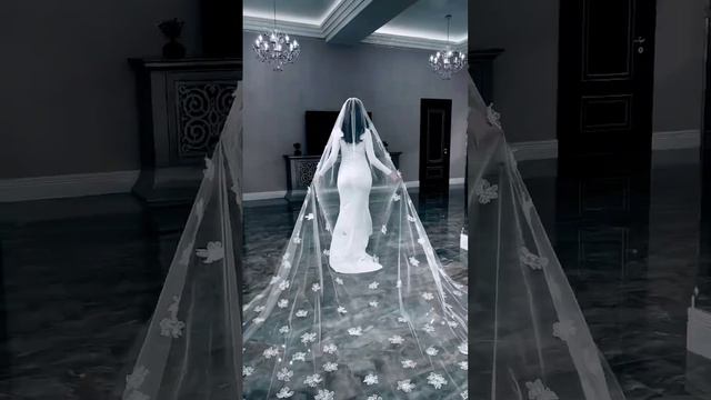 Long veil ideas👰 #viralvideo #fashiontrends #dressy #weddingdress смотреть онлайн