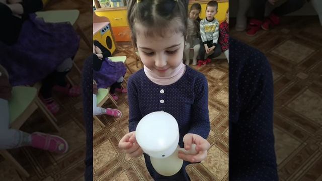 Как учить детей экономить электроэнергию. (Як навчати дітей берегти електроенергію) смотреть онлайн