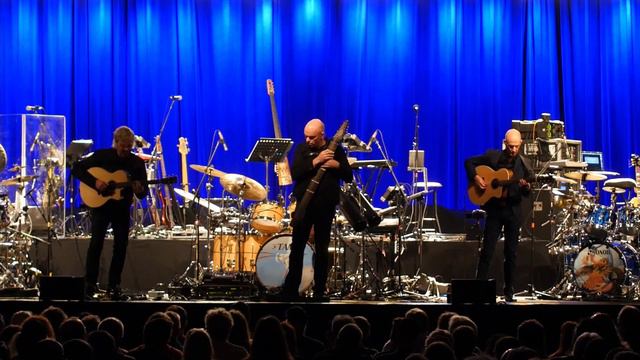 California Guitar Trio plays Pink Floyd Echoes смотреть онлайн