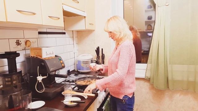 ОЧЕНЬ ВКУСНЫЙ И ПОЛЕЗНЫЙ ПАШТЕТ ИЗ КУРИНОЙ ПЕЧЕНИ. смотреть онлайн