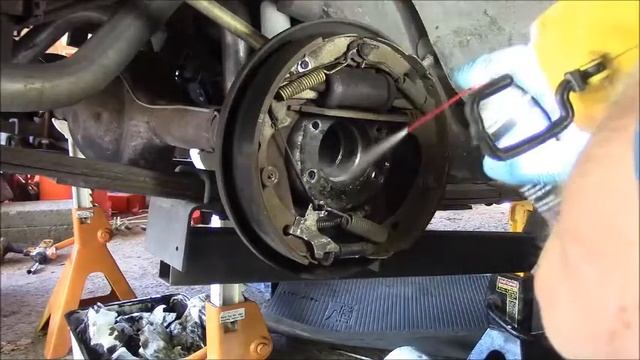 How to clean inside a Ford 8 inch rear axle housing, DIY Ford axle housing cleaning смотреть онлайн